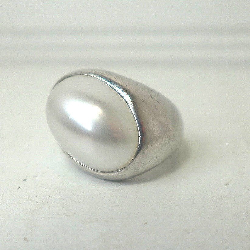 Vintage Modernist Sterling Silver Signet Ring Sz 7.75 Large Oval Pearl Gemstone