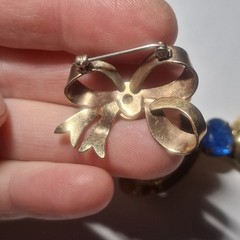 Lot Of Vintage 1940s Coro Pegasus Gold Tone Blue Rhinestone Bow Lapel Pin Brooch