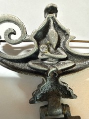 Vintage Aladdins Lamp Brooch Pin Opens Hidden Genie Inside Rhinestones Signed