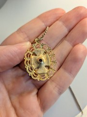 Vintage Oval Opalite(?) & Gold Tone Filigree Pendant Necklace Unsigned