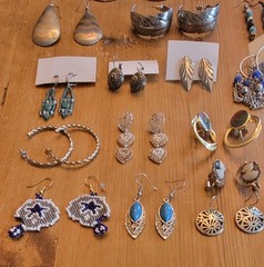 Lot Of 40 Pairs Wearable Vintage Fashion Earrings Wear Or Resell Great Variety