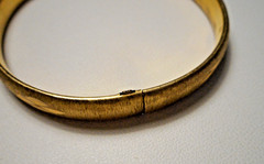 Vintage MARATHON Brushed Gold-Filled Hinged Bangle Bracelet w Cut Decoration