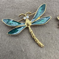 Vintage Butterfly Pins Brooches Jewelry Lot – Set of 6 (1-Trifari)