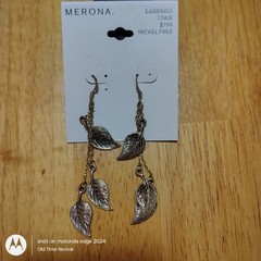 Merona Gold Tone Leaf Chain Fringe Dangle VTG Earrings Nickel Free NOS Boho Y2K