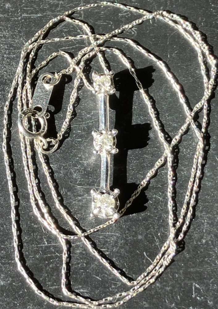10k White Gold 19.5″ Necklace Chain & Past Present Future 3 Diamond Pendant
