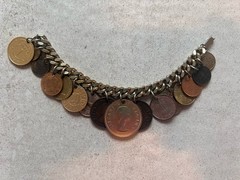 Vintage 50s Chunky Loaded Coin Charm Bracelet 17 Real Coins International 88g H3