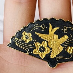 Vtg Black Damascene Pin Brooch – Gold – Fan Shaped – Trombone Clasp – 1.75”