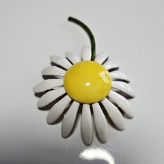 Vintage Original By Robert Yellow White And Green Daisy Metal Brooch