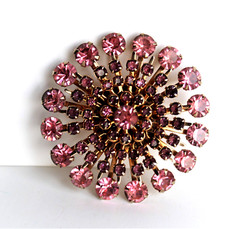 Pink Rhinestone Vintage Circular Burst Sparkling Gold Tone Brooch Unsigned Round