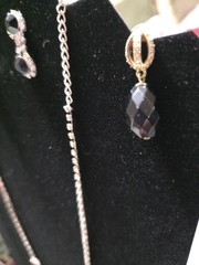 Vintage 2010 Black & Clear Rhinestones V Shaped Necklaces With 2 Pair…
