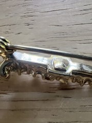 Beautiful Brooch Pin Gold Tone Faux Pearls Clear Rhinestones Key Shape 1 3/4″