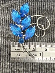MIDCENTURY Blue Glass Rhinestone Brooch Pin Faceted Gems Prong Set VINTAGE 50s