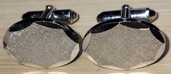 ANSON Silvertone Faceted Edge Oval Cufflinks 7/8″ Wide Bullet Back Great Conditi