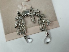 VTG Casual Corner Signed Silvertone Clear Crystal Rhinestone Brooch Pin