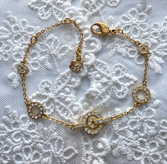 Vintage Bracelet Swan Signed Swarovski Crystals Geometric Chain Gold Tone 7.5″ L
