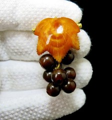 Vintage Natural Baltic Amber Grapes Brooch USSR Gold Plated Pin