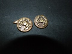 Vintage Goldtone Equestrian horse horseshoe cufflink set chain & bullet back #95