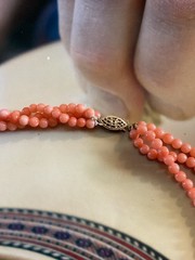 Vtg 3 strand Angel Skin Coral & Rice Pearl Beaded necklace 24”