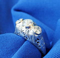 Original EARTH MINED Diamond ART Deco Engagement RING Vintage PLATINUM Trilogy