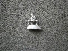 TINY Old-Fashioned Clothes Flat Iron Vtg Sterling Silver Bracelet Charm Pendant