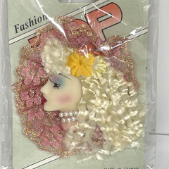 Art Deco Style Resin Lady Face Fur Collar Blonde Hair Brooch Pin 3 Inch New