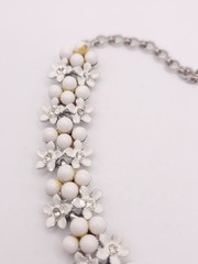 VTG Charel White Enamel Daisy Beaded Rhinestone Choker Necklace