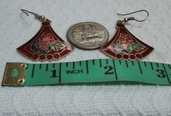 VTG Cloisonné Goldtone Dangle Red Wire Earrings Floral Design Costume Jewelry
