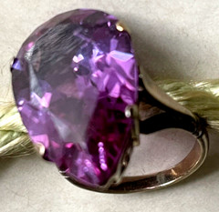 VTG 14K YELLOW GOLD ALEXANDRITE HANDMADE 7/8″x 3/8:”x 3/8′ TEAR DROP 4PRONG LRGE