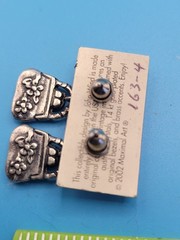 Maximal Art John Wind Earrings Purse Vintage Silvertone