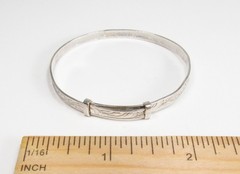 Antique USA Made Sterling Silver Floral Small Compression Bangle Bracelet 5-3/4″