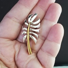 Danecraft Vintage Two Tone Silver and Gold Leaf Brooch Pin Botanical Design 90’s