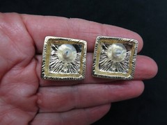 Vintage Gold Tone Square 1990’s Red Enamel Pierced Earrings