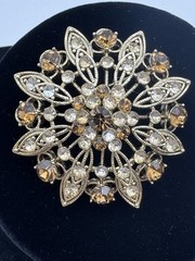 Vintage Liz Claiborne Brooch Pin Brown Rhinestone Gold Tone Bling 2.25″