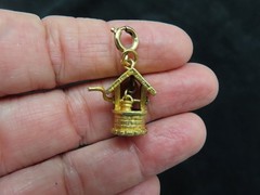 Vintage 1960’s Gold Plated Wishing Well Charm