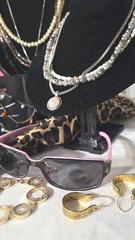 Grandma’s Estate; Jewelry, Trinkets, & Extra Fun Junk! Lot #89