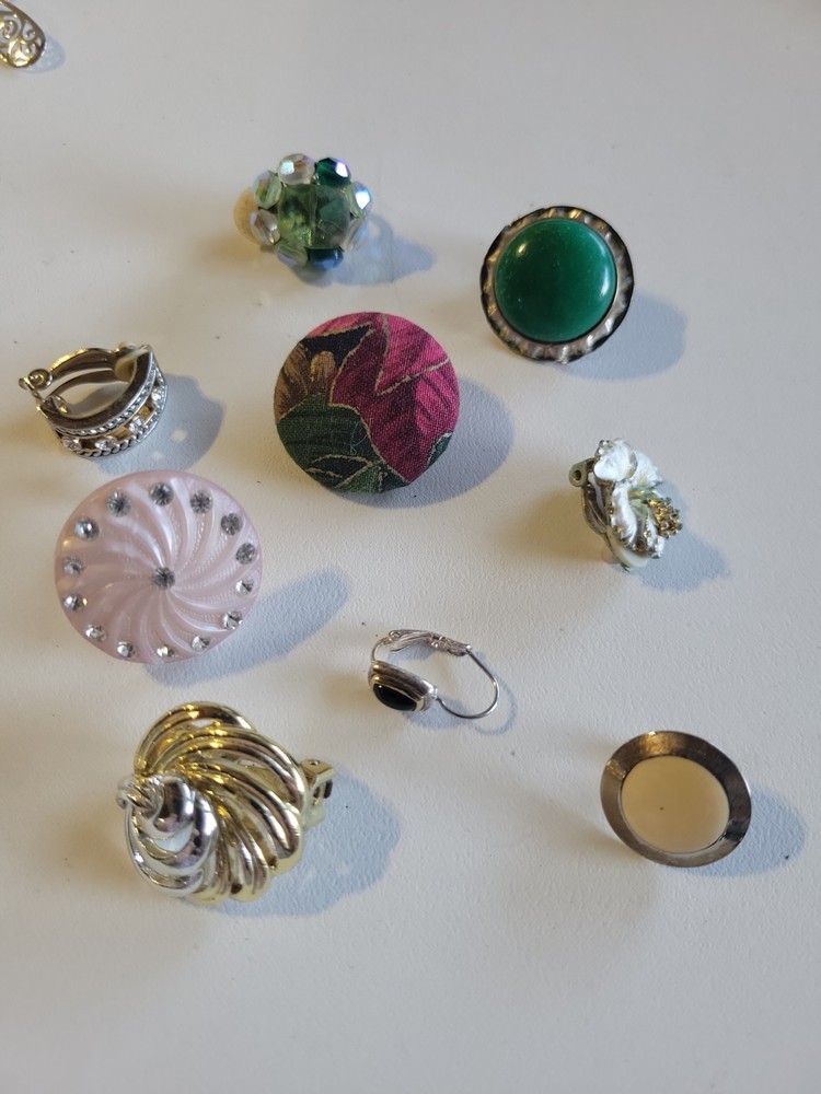 Miscellaneous Vintage Small/Mini Craft Jewelry Lot-Unique Items Charms
