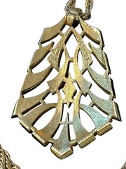 Vintage CROWN TRIFARI Signed Pendant Necklace Gold Trifarium Rope Chain