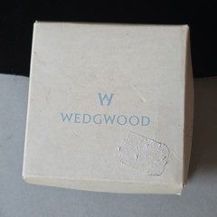 New Vintage Wedgwood Jasperware Blue /White Porcelain heart Pin brooch