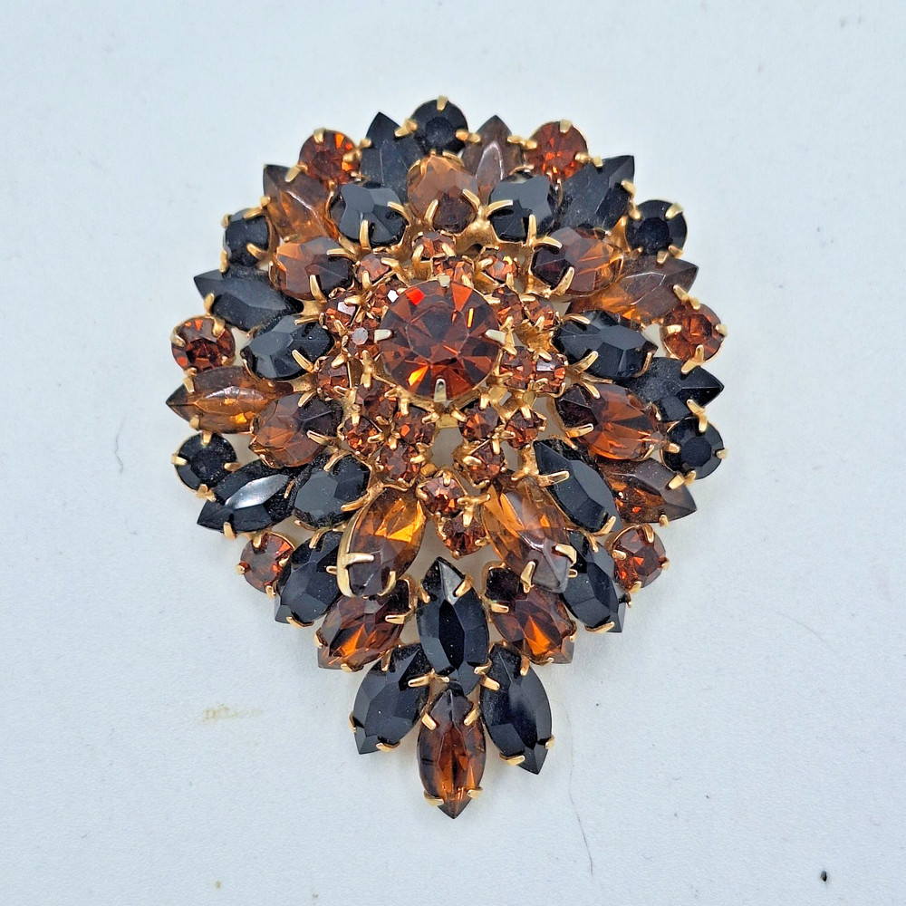 Jet Black & Topaz Orange Rhinestone Domed Brooch Gold Tone D&E? Style 2.25″