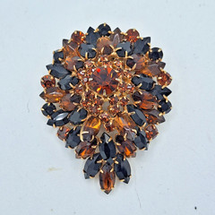 Jet Black & Topaz Orange Rhinestone Domed Brooch Gold Tone D&E? Style 2.25″