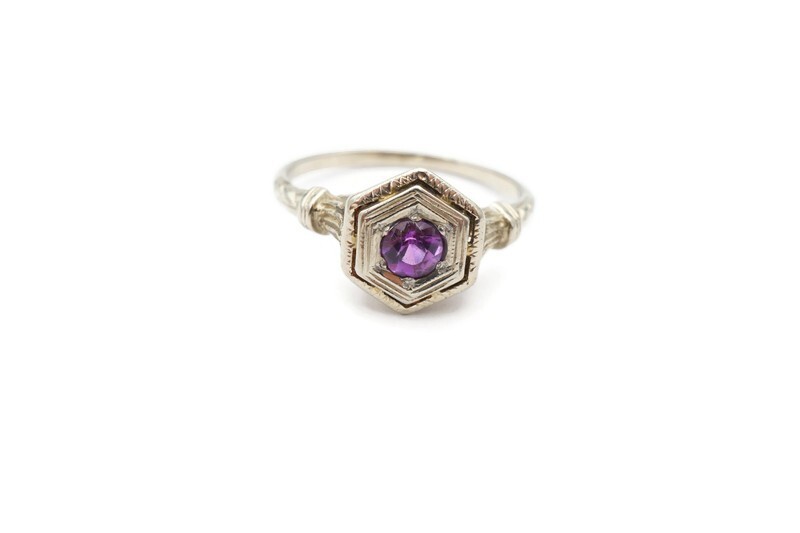 Vintage 18k White Gold Amethyst Ring Size 5.75 Art Deco