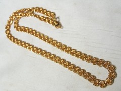 …Vintage TRIFARI…Gold Tone Spiral Links Chain Necklace…18″ Long…