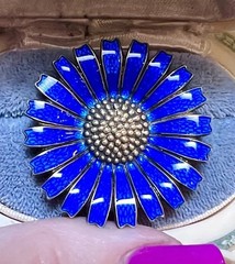LOVELY Vintage Anton Michelson Denmark Sterling Silver Blue Enamel Daisy Pin