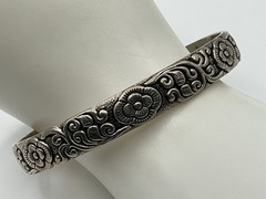 VTG Signed Chinese Good Karma Floral Chased Cuff Bracelet Sterling Silver 36g
