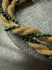 Vintage Mesh Twisted Beaded Bracelet Gold Tone Green Bead Rope Retro Career