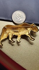 Vintage Monet Fashion Jewlery Gold tone Tiger Brooch Pin. J1