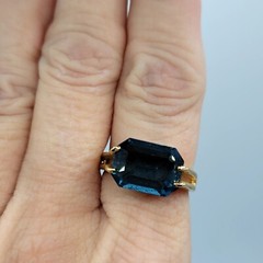 Vtg Sz 6 Ring Lg Blue Cubic Zirconia 18KGE Gold Electroplated Jewelry StyL2