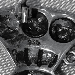 935 FINE Silver Faceted Marcasite Bow & Frame Brooch Pin 10.4 gr Signed Hematite