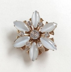 Vintage Mid Century White Flower Rhinestone Milky Bead Gold Tone Brooch Pin MCM