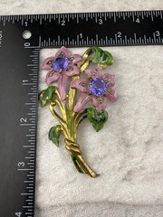 Vintage Pot Metal Gold Tone Brooch Purple Enamel Flower Rhinestone